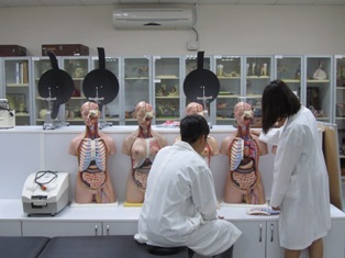 基礎醫學教學中心_解剖學教學_內臟器官標本觀察